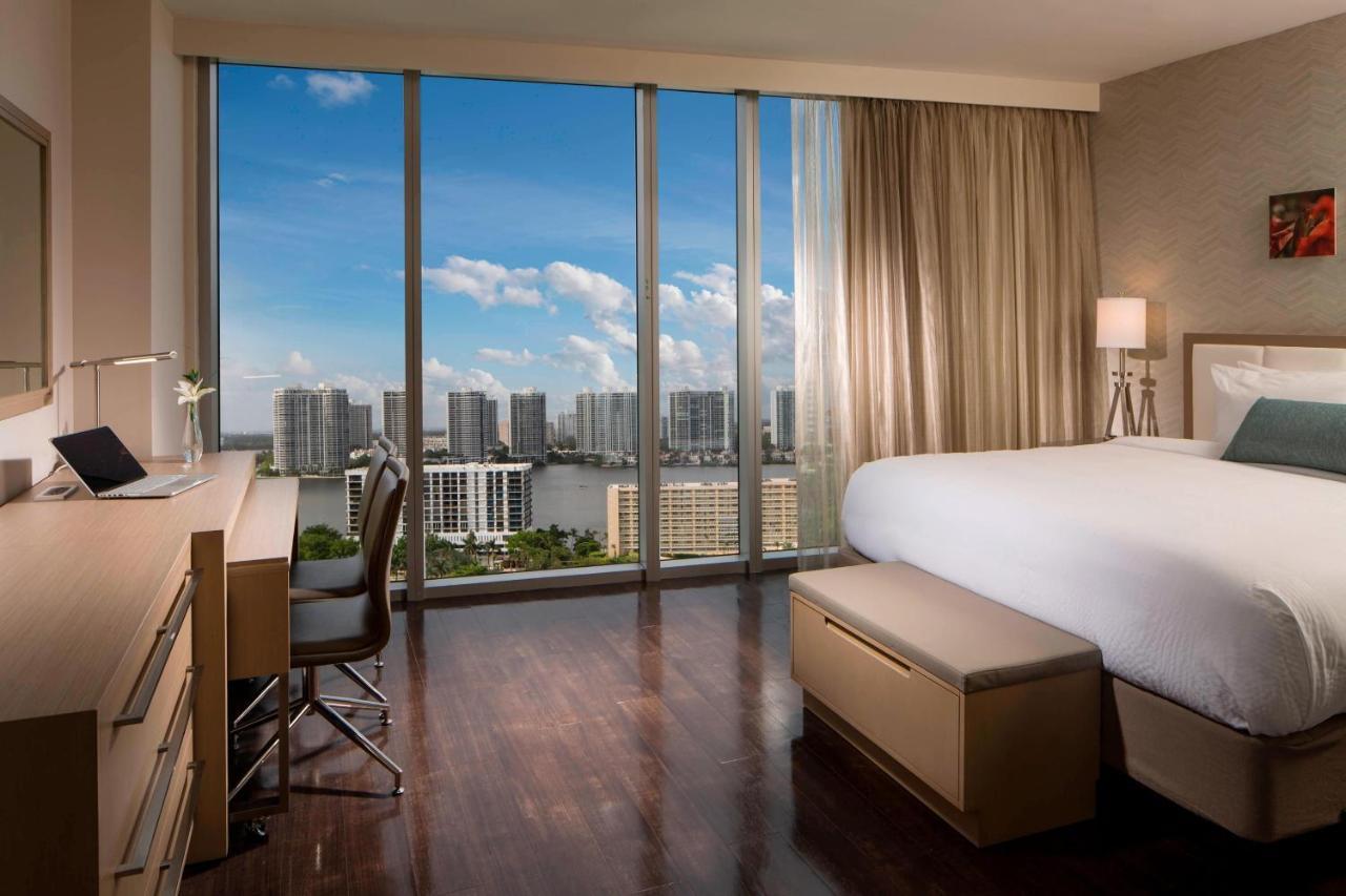 Residence Inn Miami Sunny Isles Beach Exterior photo