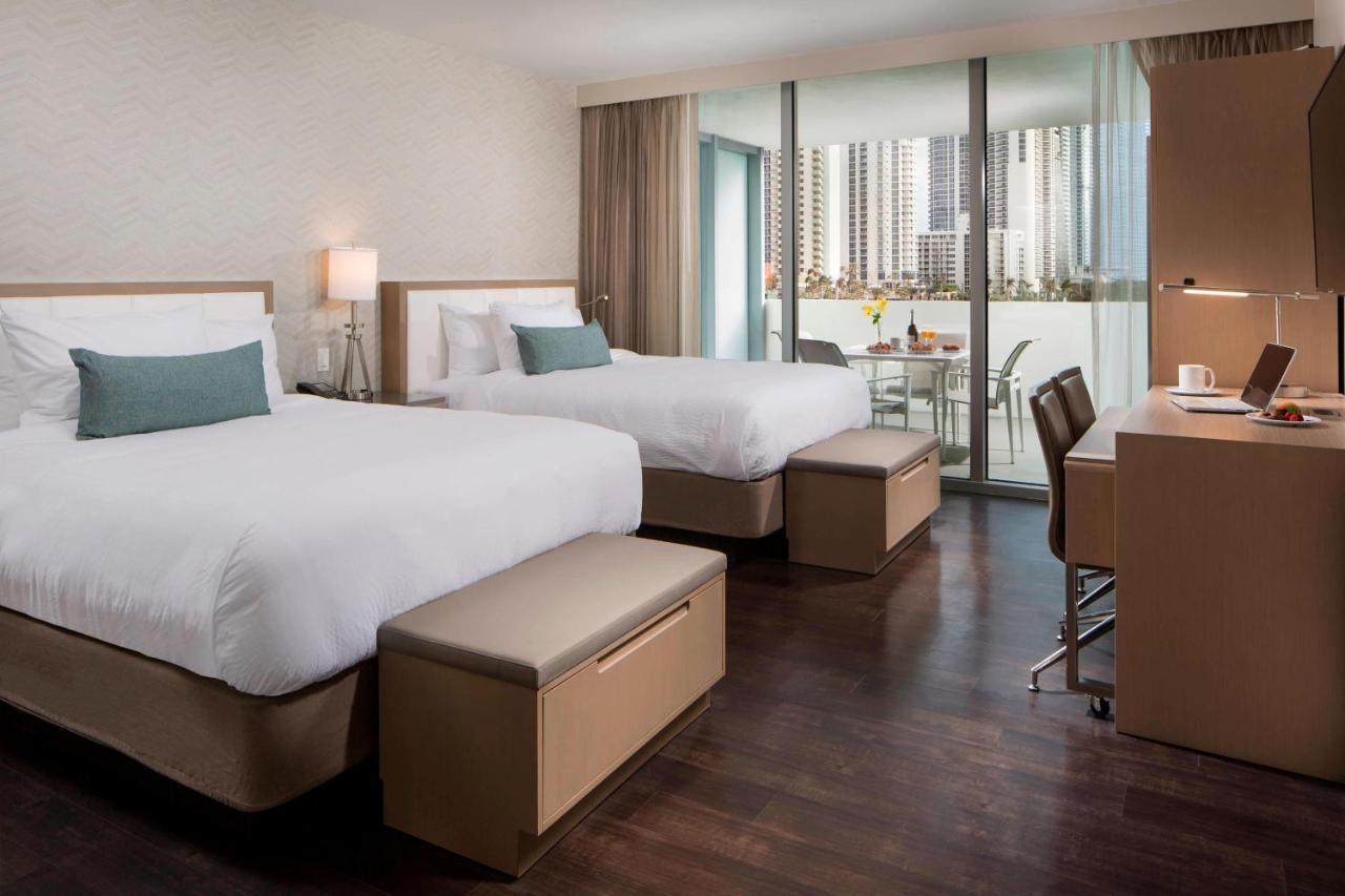 Residence Inn Miami Sunny Isles Beach Exterior photo