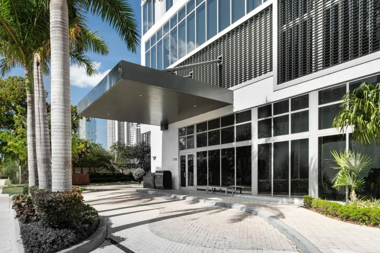 Residence Inn Miami Sunny Isles Beach Exterior photo