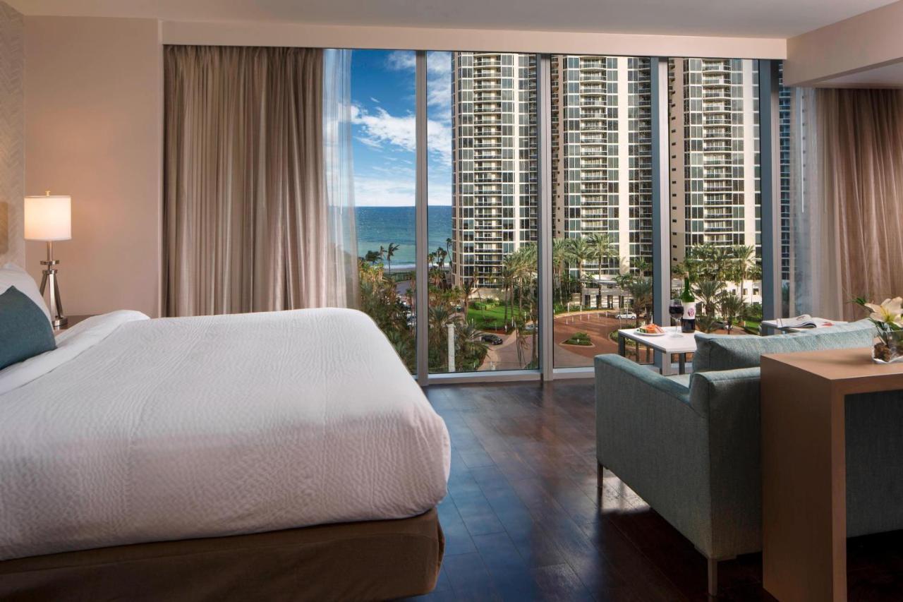 Residence Inn Miami Sunny Isles Beach Exterior photo