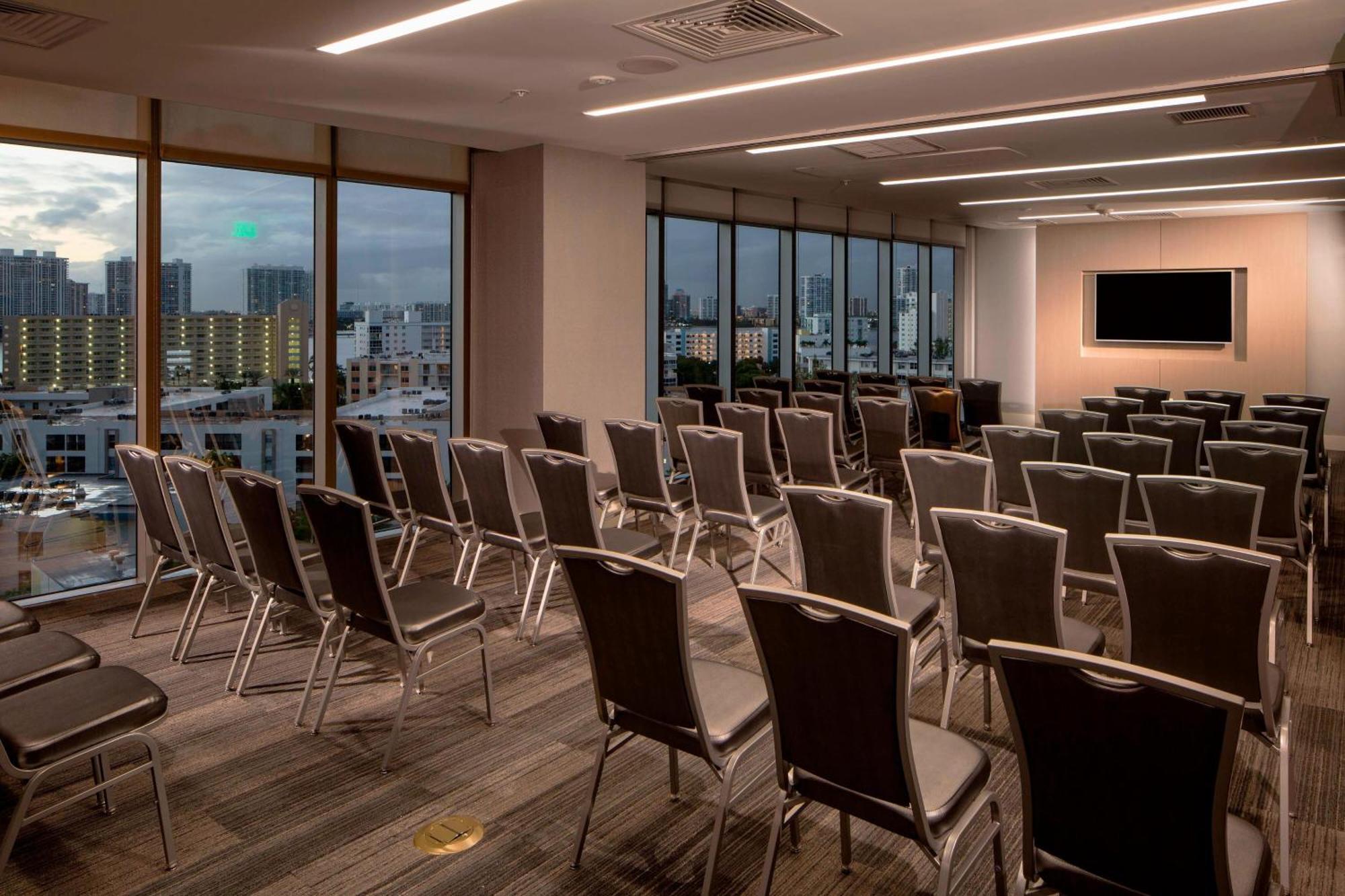 Residence Inn Miami Sunny Isles Beach Exterior photo