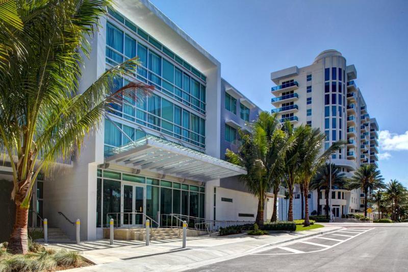 Residence Inn Miami Sunny Isles Beach Exterior photo