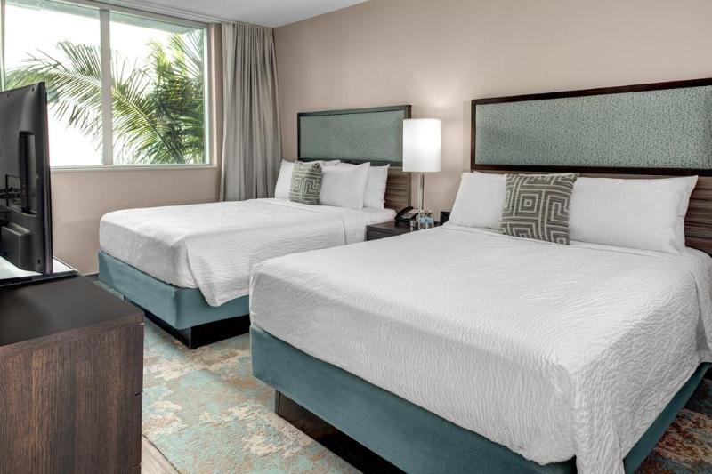 Residence Inn Miami Sunny Isles Beach Exterior photo